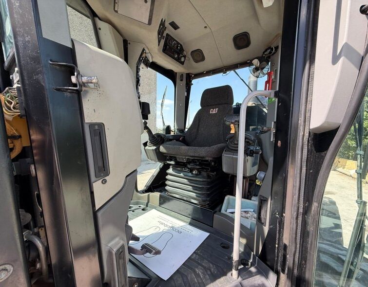 CATERPILLAR  12M3 AWD ***REGISTERED***